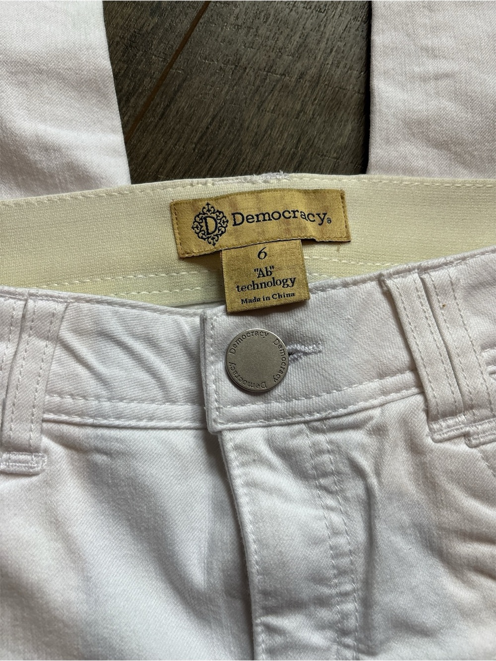 Democracy White High-Rise Skinny Jeans - Picture 5 of 6